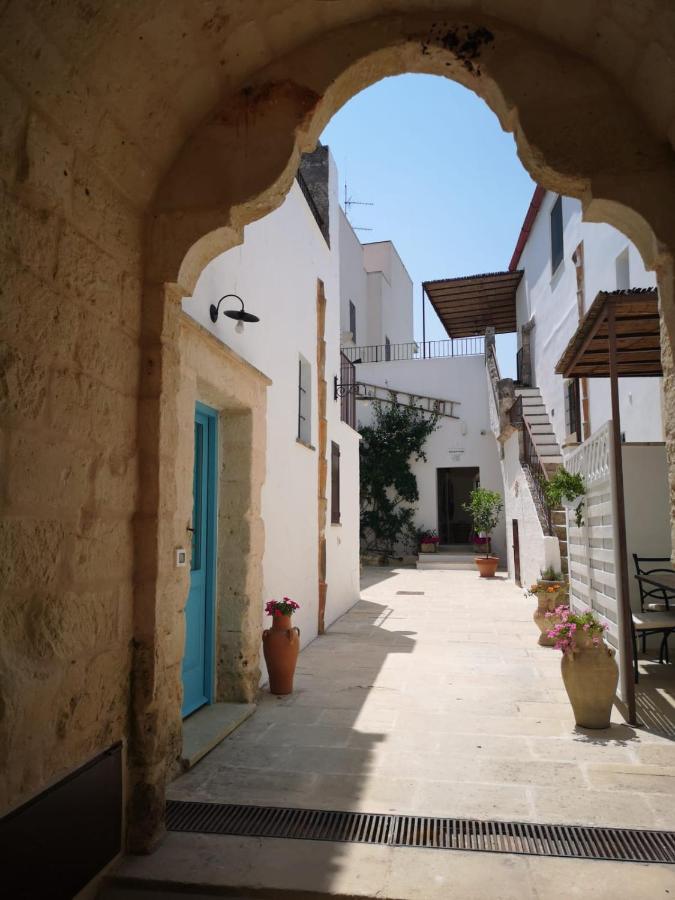 La Corte Dei Colori Spongano Exterior foto